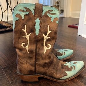 Women’s Boots